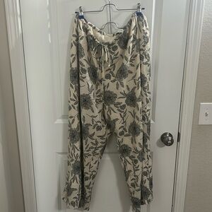 Drawstring crinkle pants